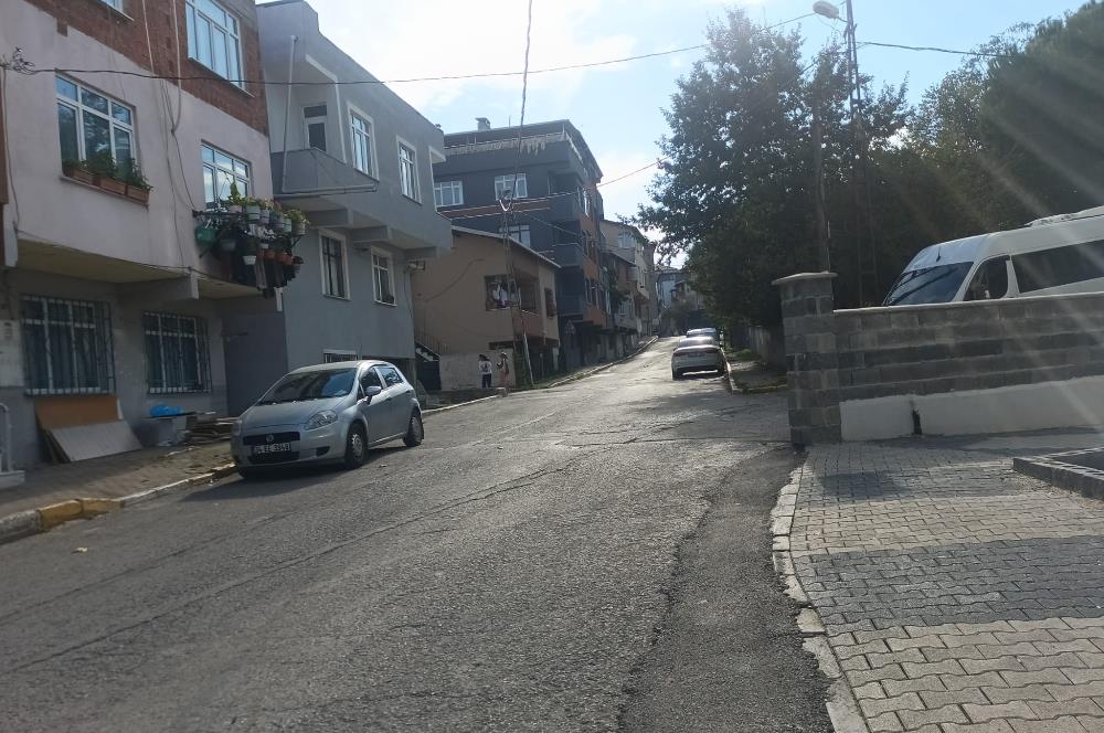 SULTANBEYLİ FATİH MAHALLESİNDE İKİ YOLA CEPHE SATILIK DÜKKAN