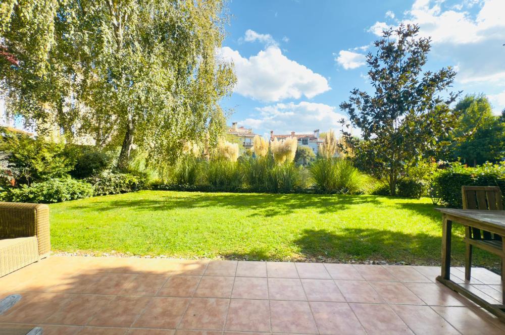 SERTAÇ MAZI'DAN İSTANBUL İSTANBULDA GÖL MANZARALI 5+1 VİLLA