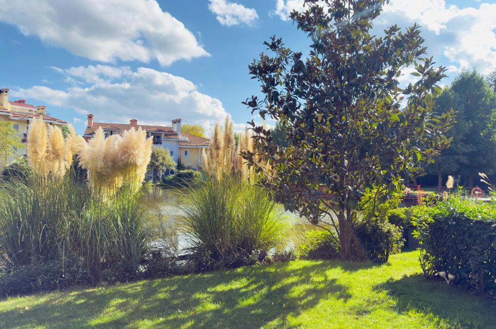 SERTAÇ MAZI'DAN İSTANBUL İSTANBULDA GÖL MANZARALI 5+1 VİLLA