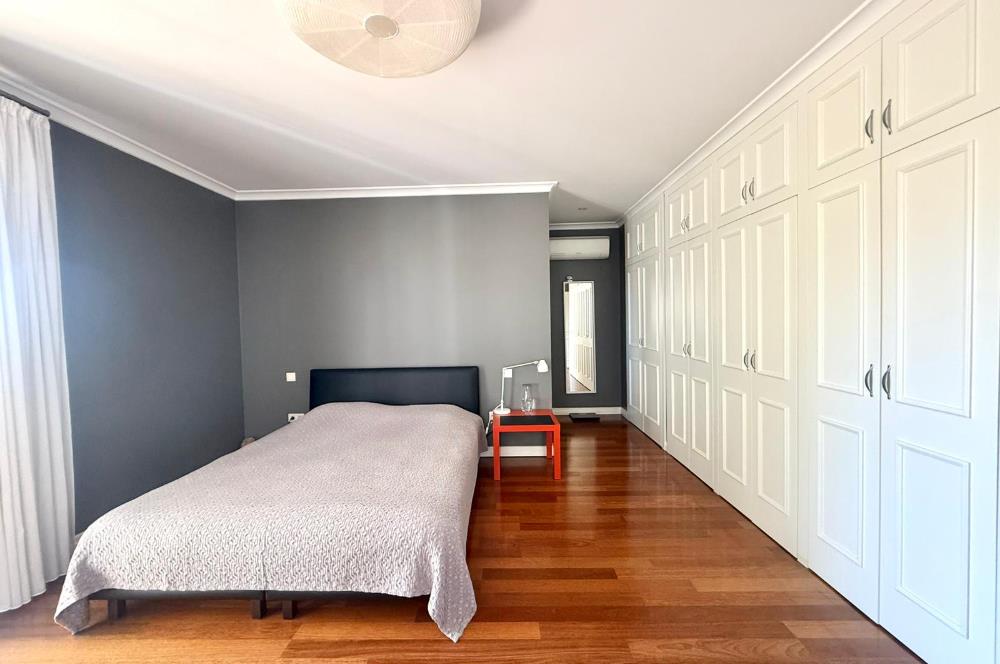 SERTAÇ MAZI'DAN İSTANBUL İSTANBULDA GÖL MANZARALI 5+1 VİLLA