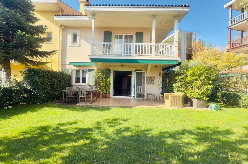 SERTAÇ MAZI'DAN İSTANBUL İSTANBULDA GÖL MANZARALI 5+1 VİLLA