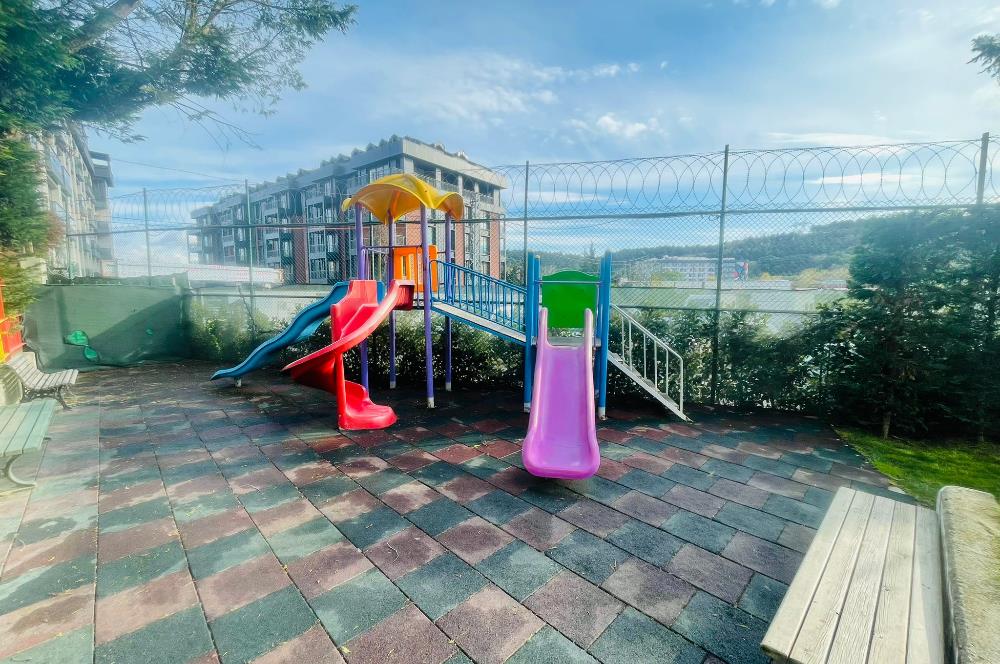 CENTURY 21'DEN MESA KEMERBURGAZ EVLERİ SATILIK 4+1 ARA KAT DAİRE