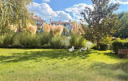 SERTAÇ MAZI'DAN İSTANBUL İSTANBULDA GÖL MANZARALI 5+1 VİLLA