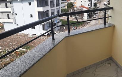 CENTURY 21 BAL GAYRİMENKUL'DEN NET 75 BRUT 85 M2 FERAH ÇİFT BALKONLU GENİŞ  SIFIRA YAKIN EŞYALI  2+1