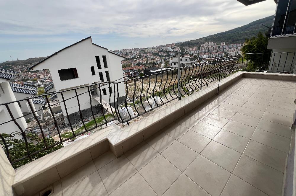 C21 BAL'DAN ÖZ MUTLU SİTESİNDE 4+2 BAHÇELİ SATILIK VİLLA