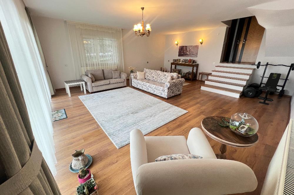 C21 BAL'DAN ÖZ MUTLU SİTESİNDE 4+2 BAHÇELİ SATILIK VİLLA