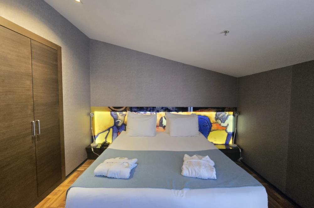 ŞİŞLİ'DE 20 ODALI RUHSATLI KİRALIK BUTİK OTEL 
