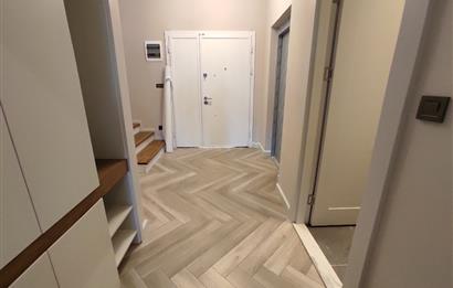 MODERN MİMARİ & DENİZ MANZARALI TRİPLEKS VİLLA MERKEZE BİR ADIM