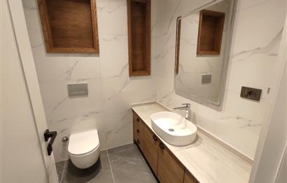 MODERN MİMARİ & DENİZ MANZARALI TRİPLEKS VİLLA MERKEZE BİR ADIM