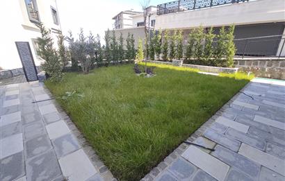 MODERN MİMARİ & DENİZ MANZARALI TRİPLEKS VİLLA MERKEZE BİR ADIM