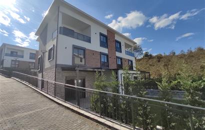 MODERN MİMARİ & DENİZ MANZARALI TRİPLEKS VİLLA MERKEZE BİR ADIM