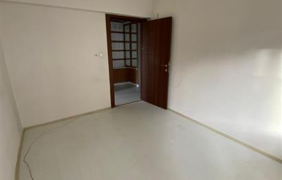 CENTURY 21 PLUS GAYRİMENKUL'DEN YEŞİLYOLDA BAKIMLI SATILIK DAİRE