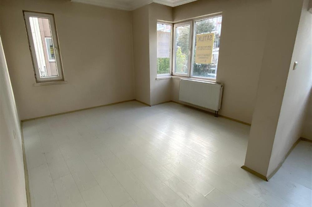 CENTURY 21 PLUS GAYRİMENKUL'DEN YEŞİLYOLDA BAKIMLI SATILIK DAİRE