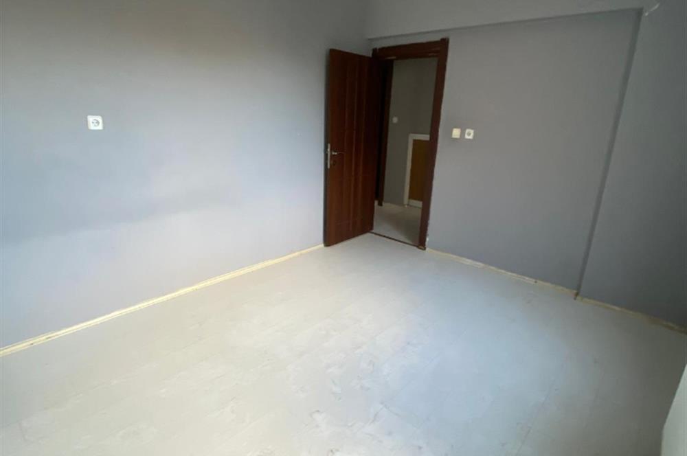 CENTURY 21 PLUS GAYRİMENKUL'DEN YEŞİLYOLDA BAKIMLI SATILIK DAİRE