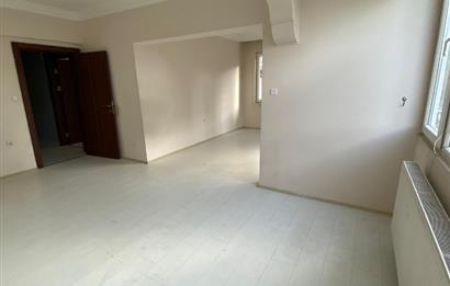 CENTURY 21 PLUS GAYRİMENKUL'DEN YEŞİLYOLDA BAKIMLI SATILIK DAİRE