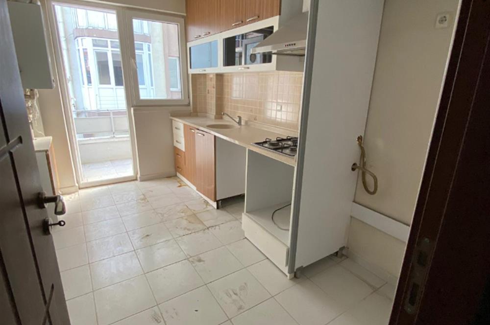 CENTURY 21 PLUS GAYRİMENKUL'DEN YEŞİLYOLDA BAKIMLI SATILIK DAİRE