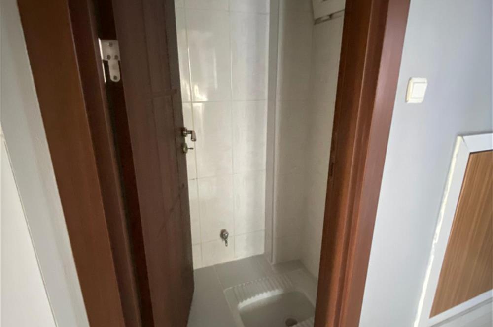 CENTURY 21 PLUS GAYRİMENKUL'DEN YEŞİLYOLDA BAKIMLI SATILIK DAİRE