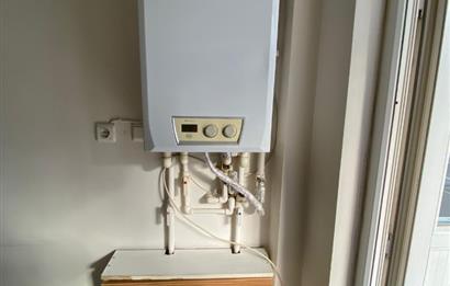 CENTURY 21 PLUS GAYRİMENKUL'DEN YEŞİLYOLDA BAKIMLI SATILIK DAİRE