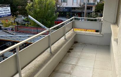 CENTURY 21 PLUS GAYRİMENKUL'DEN YEŞİLYOLDA BAKIMLI SATILIK DAİRE