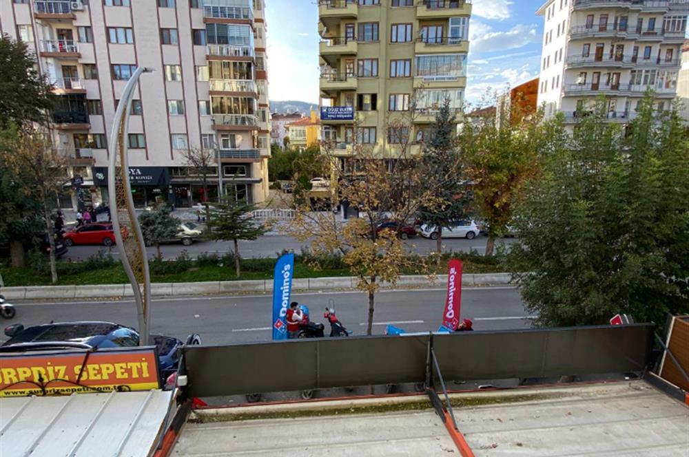 CENTURY 21 PLUS GAYRİMENKUL'DEN YEŞİLYOLDA BAKIMLI SATILIK DAİRE