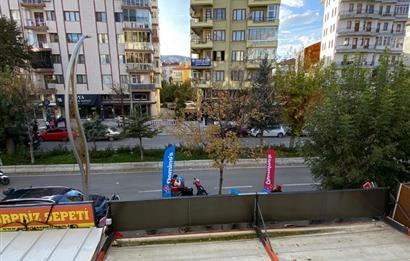 CENTURY 21 PLUS GAYRİMENKUL'DEN YEŞİLYOLDA BAKIMLI SATILIK DAİRE