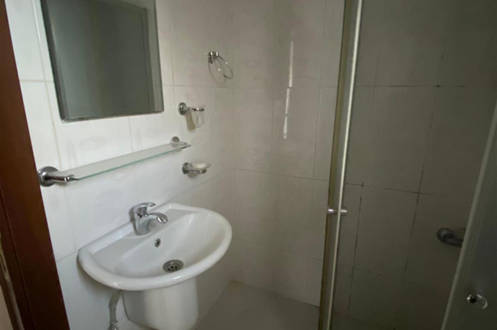 CENTURY 21 PLUS GAYRİMENKUL'DEN YEŞİLYOLDA BAKIMLI SATILIK DAİRE