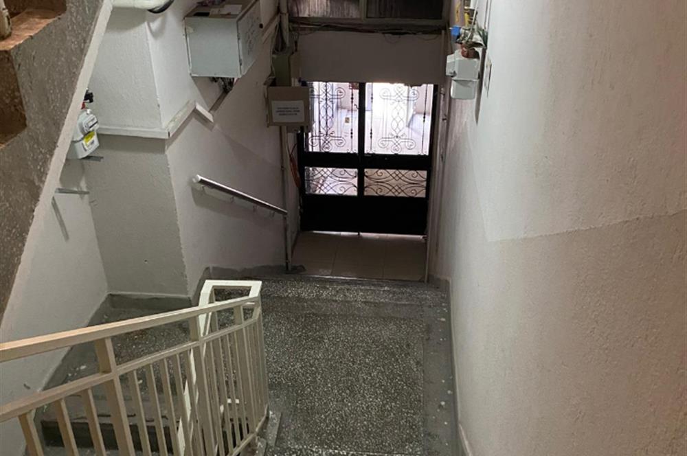 CENTURY 21 PLUS GAYRİMENKUL'DEN YEŞİLYOLDA BAKIMLI SATILIK DAİRE