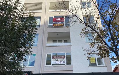 CENTURY 21 PLUS GAYRİMENKUL'DEN YEŞİLYOLDA BAKIMLI SATILIK DAİRE