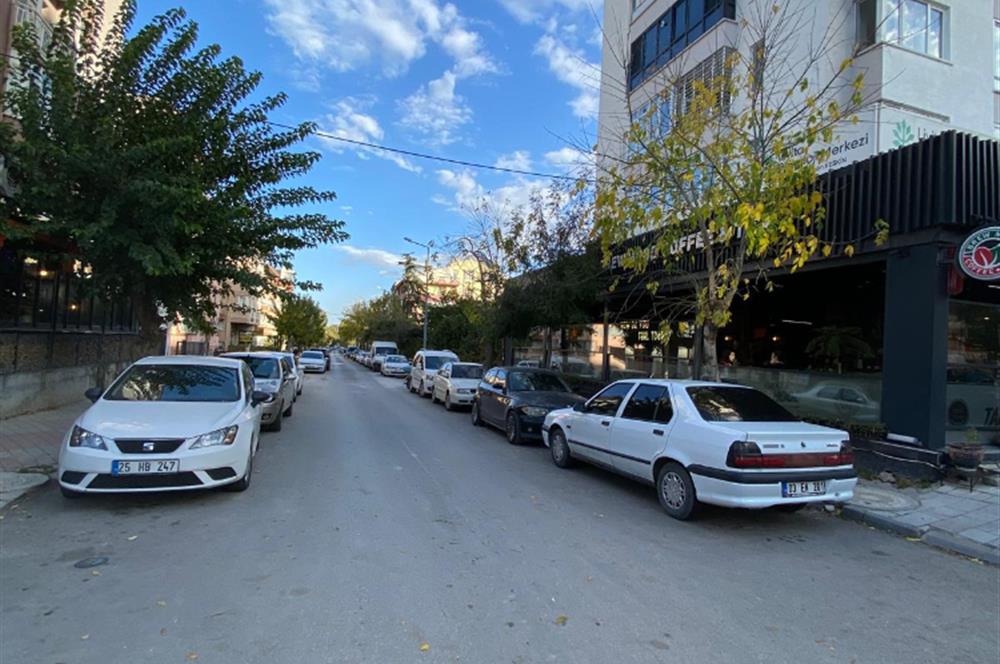 CENTURY 21 PLUS GAYRİMENKUL'DEN YEŞİLYOLDA BAKIMLI SATILIK DAİRE