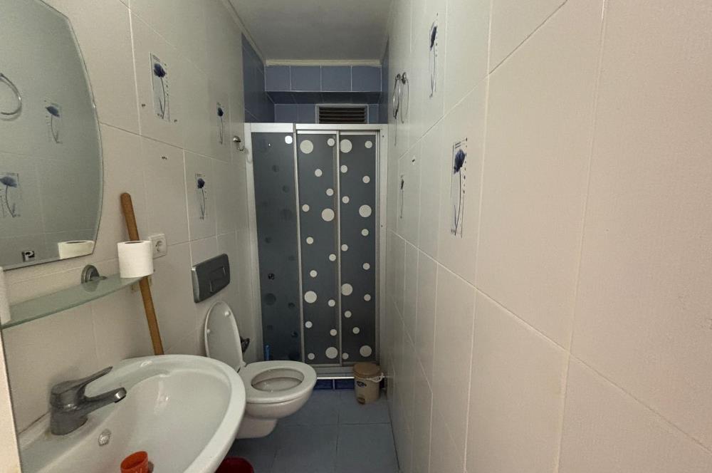 İzmir Karşıyaka Bostanlıda Merkezi Konumda Kiracılı Dükkan