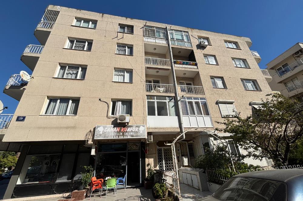 İzmir Karşıyaka Bostanlıda Merkezi Konumda Kiracılı Dükkan