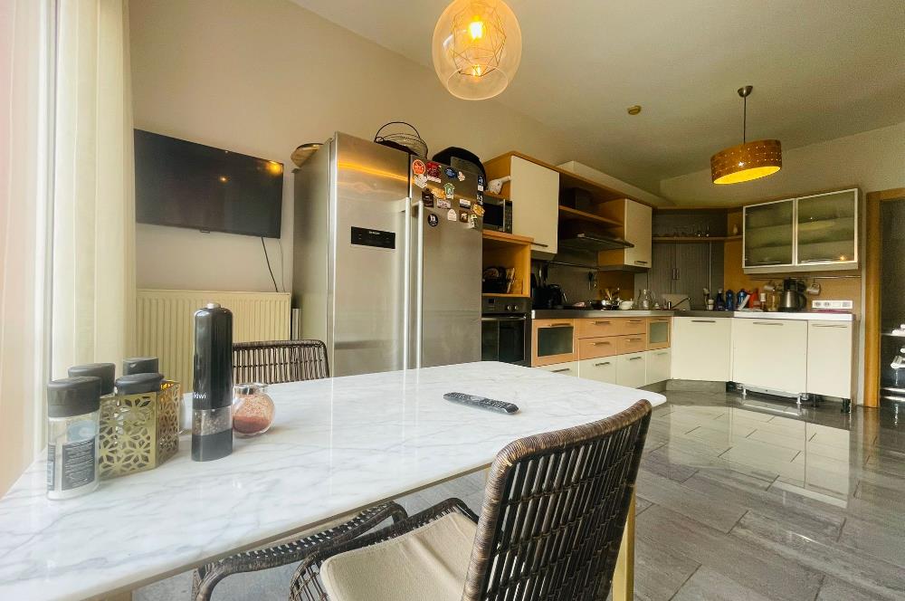 CENTURY 21'DEN MESA KEMERBURGAZ EVLERİ SATILIK 4+1 ARA KAT DAİRE