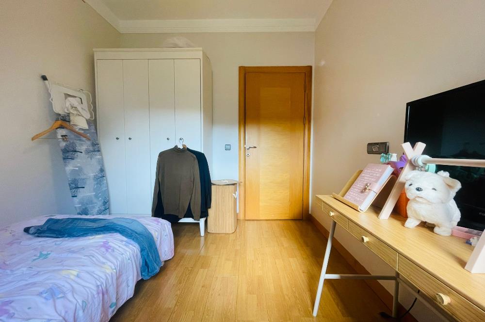 CENTURY 21'DEN MESA KEMERBURGAZ EVLERİ SATILIK 4+1 ARA KAT DAİRE