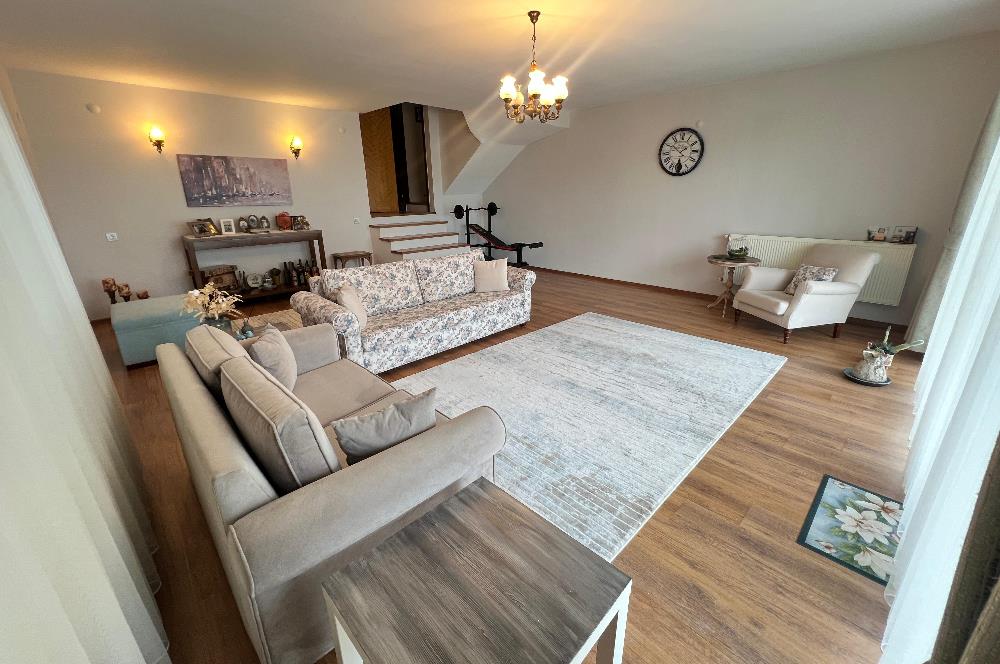 C21 BAL'DAN ÖZ MUTLU SİTESİNDE 4+2 BAHÇELİ SATILIK VİLLA