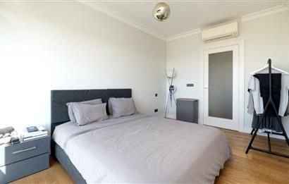 BAĞDAT CADDESİ'NE 2.BİNA,ERENKÖY DİVAN'IN SOKAĞI,DENİZ MANZARALI,BALKONLU,HAVUZLU,4+1