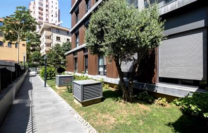 BAĞDAT CADDESİ'NE 2.BİNA,ERENKÖY DİVAN'IN SOKAĞI,DENİZ MANZARALI,BALKONLU,HAVUZLU,4+1