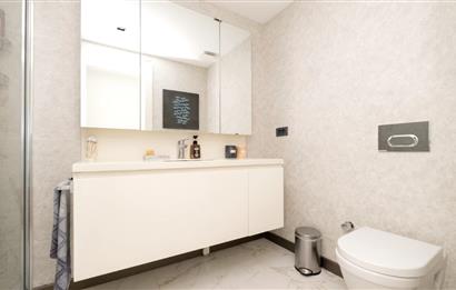 BAĞDAT CADDESİ'NE 2.BİNA,ERENKÖY DİVAN'IN SOKAĞI,DENİZ MANZARALI,BALKONLU,HAVUZLU,4+1