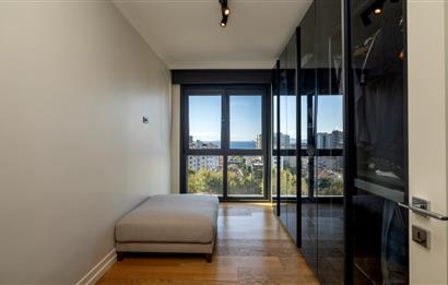 BAĞDAT CADDESİ'NE 2.BİNA,ERENKÖY DİVAN'IN SOKAĞI,DENİZ MANZARALI,BALKONLU,HAVUZLU,4+1