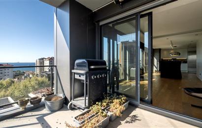 BAĞDAT CADDESİ'NE 2.BİNA,ERENKÖY DİVAN'IN SOKAĞI,DENİZ MANZARALI,BALKONLU,HAVUZLU,4+1