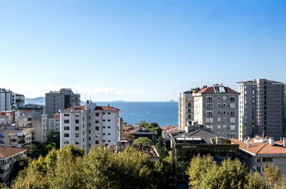 BAĞDAT CADDESİ'NE 2.BİNA,ERENKÖY DİVAN'IN SOKAĞI,DENİZ MANZARALI,BALKONLU,HAVUZLU,4+1