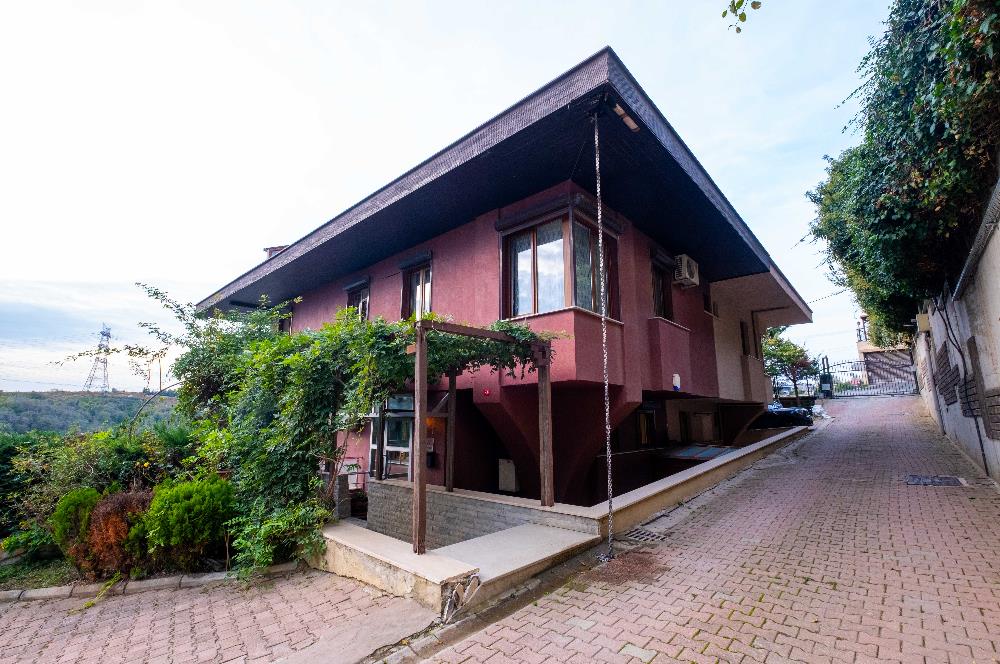 BOĞAZKENT KONAKLARI'NDA DOĞA MANZARALI 6+2 SATILIK VİLLA