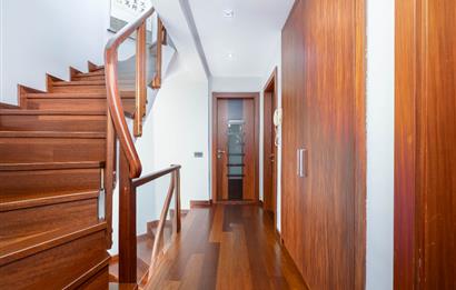 BOĞAZKENT KONAKLARI'NDA DOĞA MANZARALI 6+2 SATILIK VİLLA