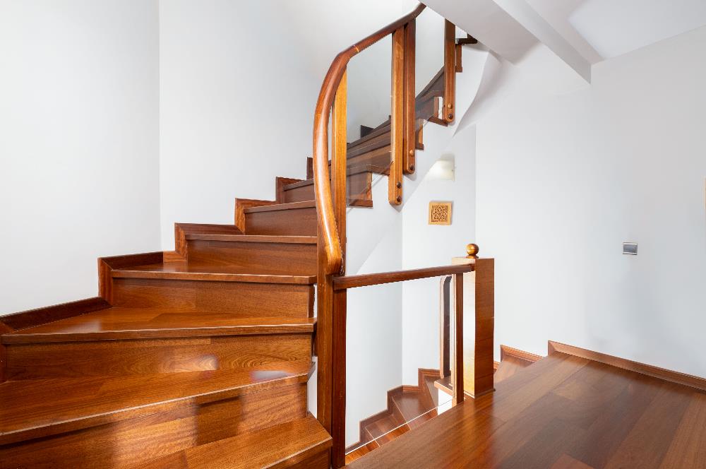 BOĞAZKENT KONAKLARI'NDA DOĞA MANZARALI 6+2 SATILIK VİLLA