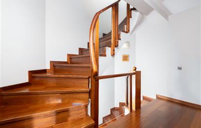 BOĞAZKENT KONAKLARI'NDA DOĞA MANZARALI 6+2 SATILIK VİLLA