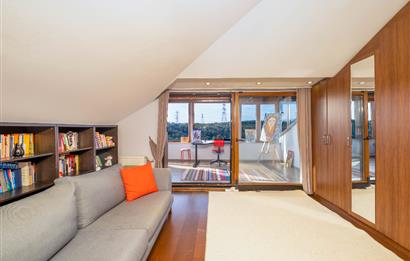 BOĞAZKENT KONAKLARI'NDA DOĞA MANZARALI 6+2 SATILIK VİLLA