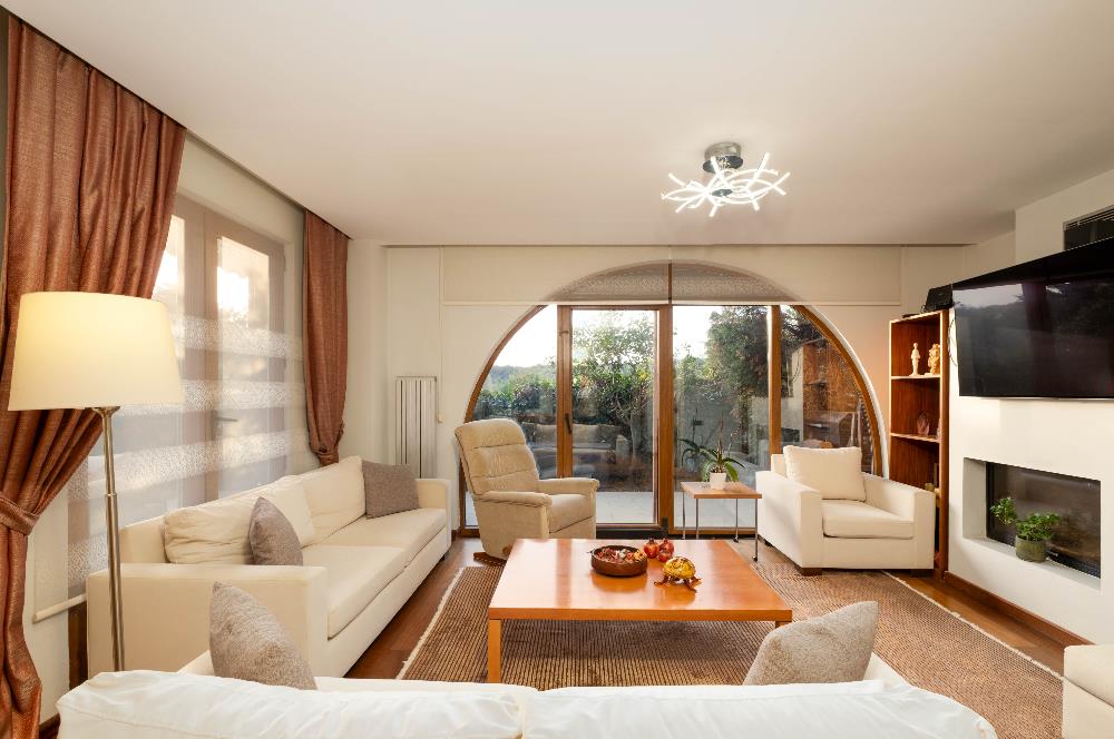 BOĞAZKENT KONAKLARI'NDA DOĞA MANZARALI 6+2 SATILIK VİLLA