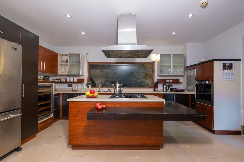 BOĞAZKENT KONAKLARI'NDA DOĞA MANZARALI 6+2 SATILIK VİLLA