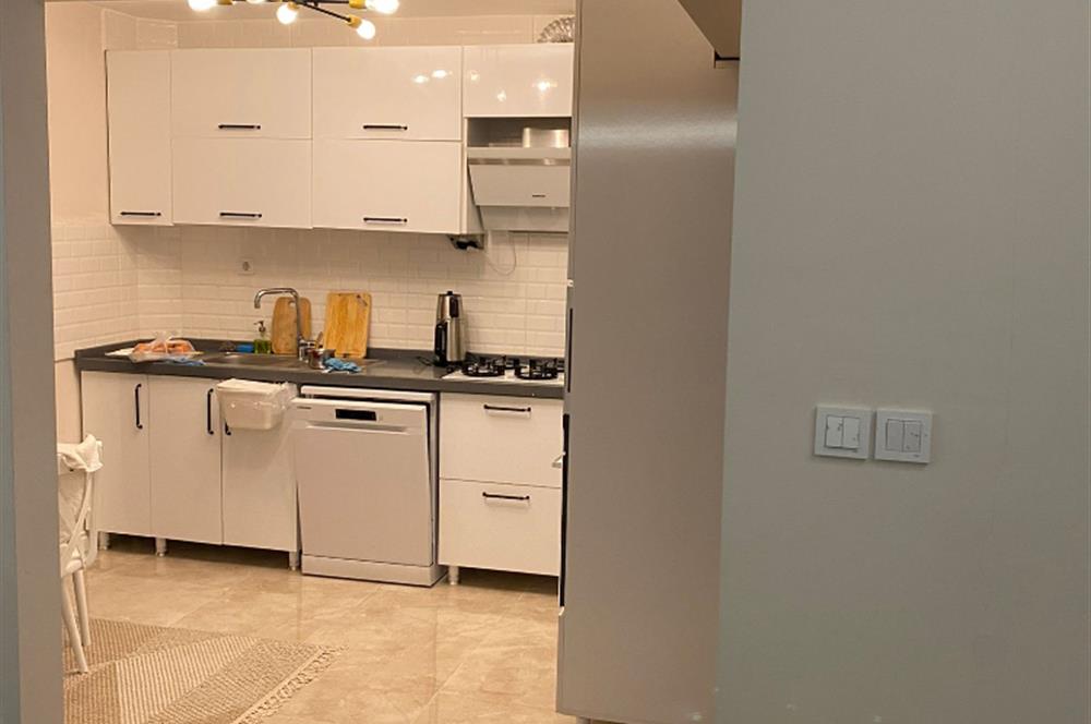 Aşıkpaşa Mahallesinde Panoramik Manzaralı, Çift Teraslı 4+1