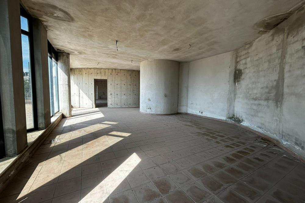 DARICA'DA HARİKA DENİZ MANZARALI,TERASLI,AÇIK YÜZME HAVUZLU BİNA