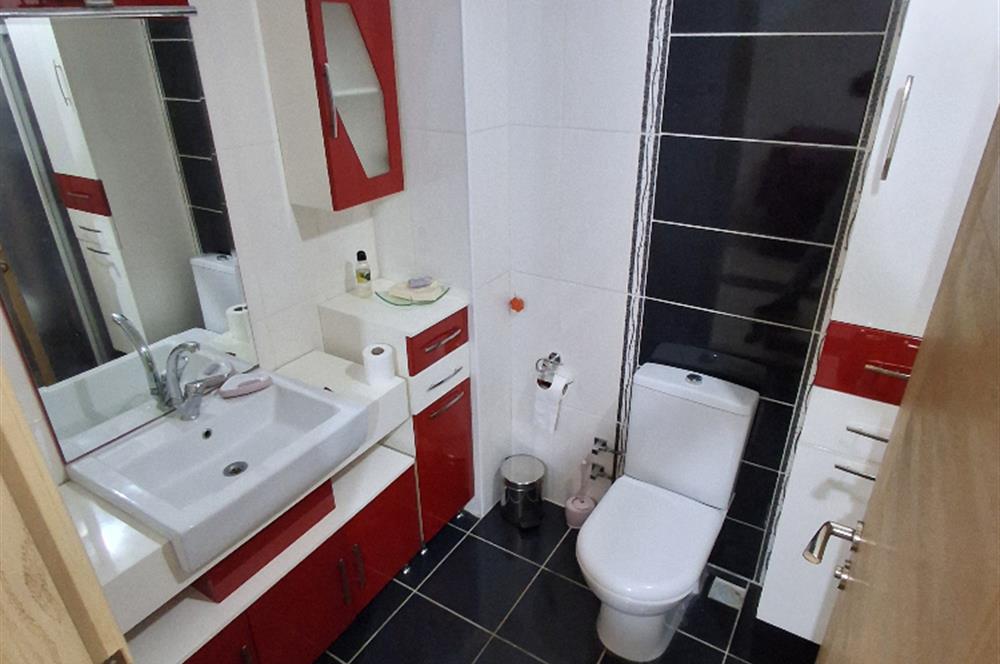 ESAT BAŞAK SOKAK GENÇ BİNADA 3+1 KOMBİLİ , OTOPARKLI